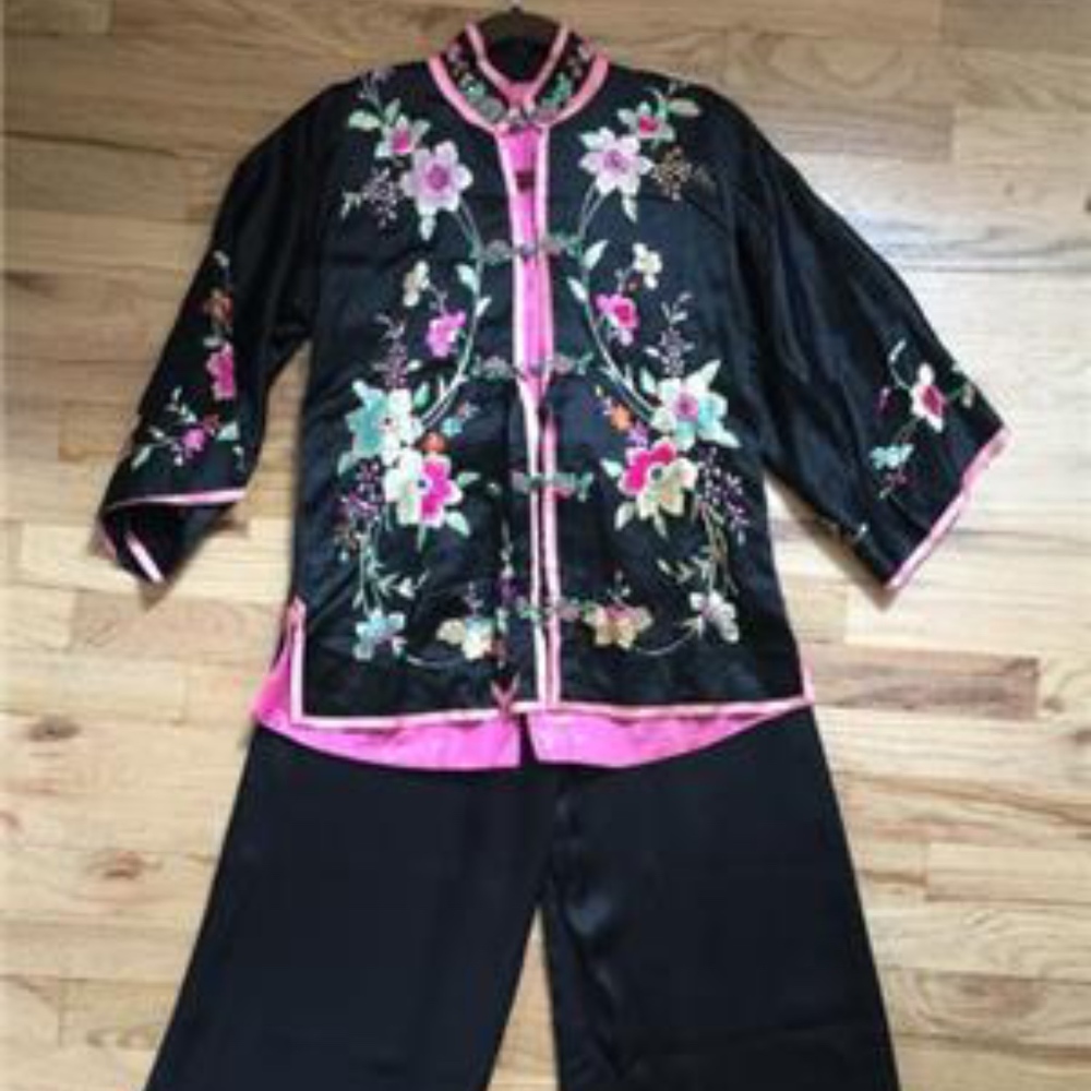 Embroidered Black Silk Traditional Chinese Pajamas